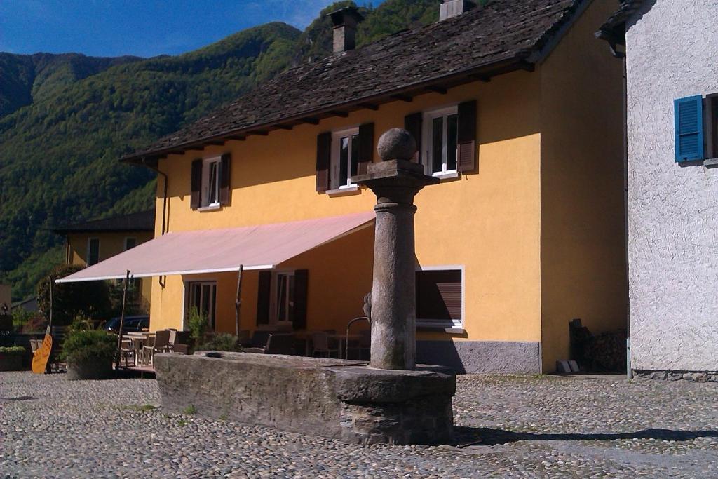 Locanda Poncini Maggia Exterior foto